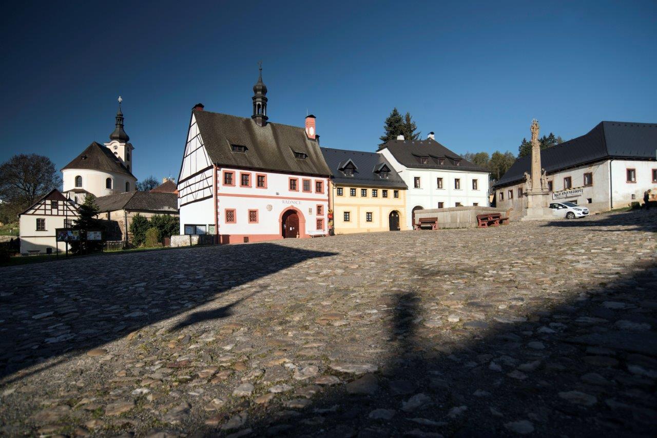 UTERY namesti 5720